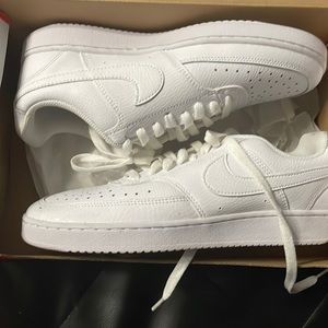 Nike court vision Lo